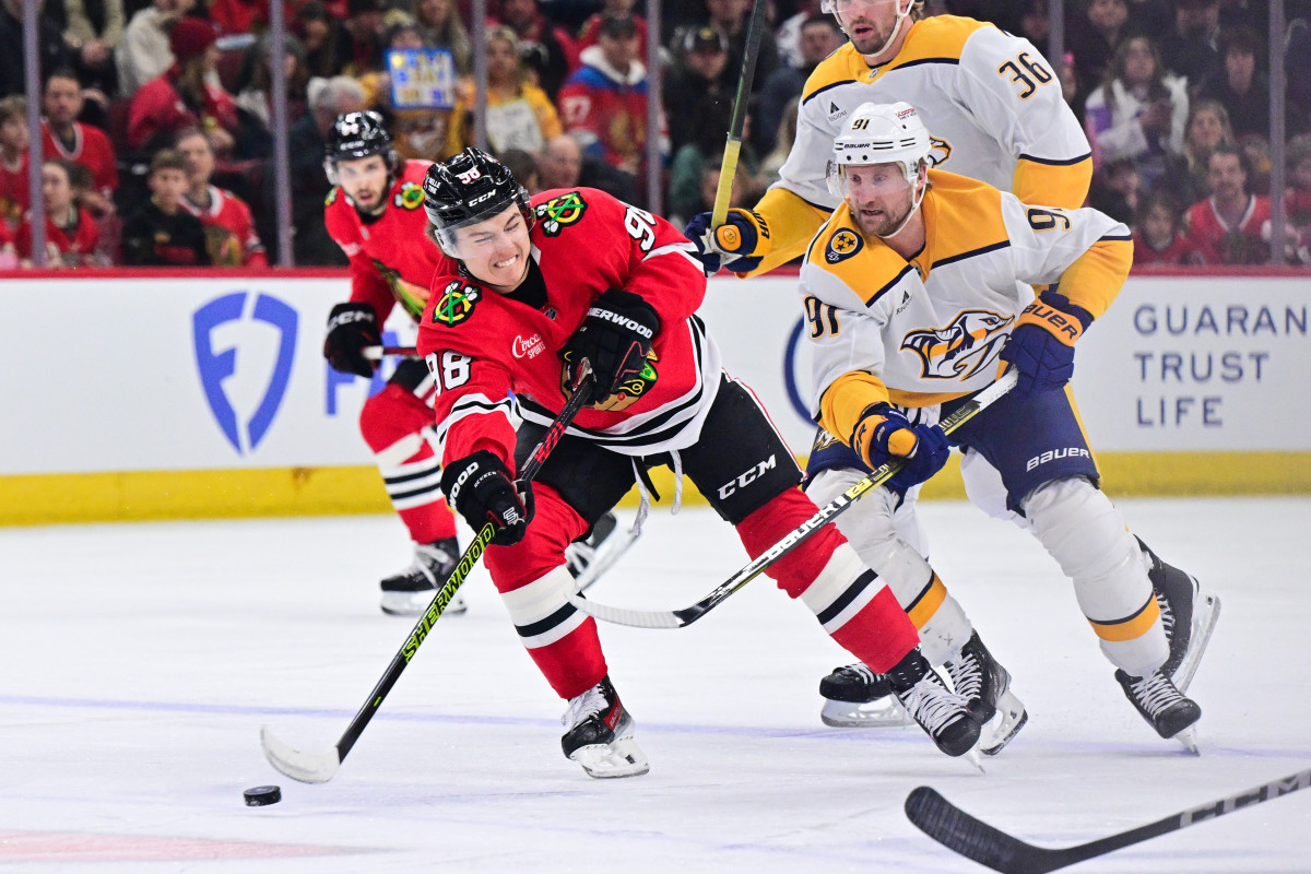 Predators Drop Sixth Straight with 6-2 Loss to Blackhawks